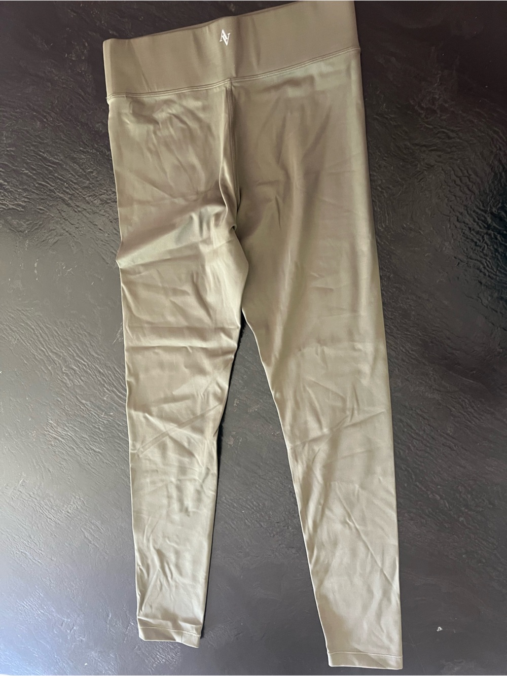 ALL ACCESS High-Waist Leggings in Olive Green - Picture 2 of 4